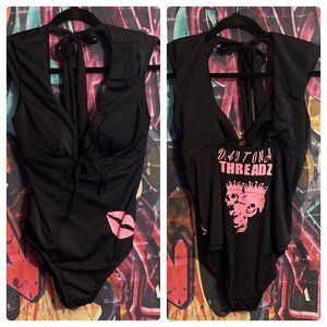 WOMENS ONE PIECE SWIMSUIT SZ SM